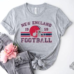 Distressed New England Football Shirt Patriots Football Crewneck Retro Patriots Shirt revetee 2