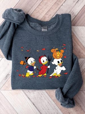 90S Halloween Sweatshirt Retro Halloween Ducks Shirt Halloween Cartoon Sweatshirt revetee 4