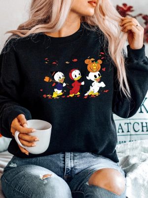 90S Halloween Sweatshirt Retro Halloween Ducks Shirt Halloween Cartoon Sweatshirt revetee 5