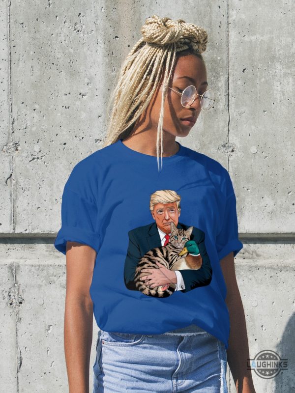 donald trump hugs duck and cat shirt haitian springfield oh felon 2024 vintage tee laughinks 2