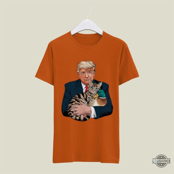 donald trump hugs duck and cat shirt haitian springfield oh felon 2024 vintage tee laughinks 3