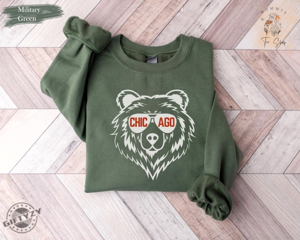 Vintage Chicago Football Crewneck Sweatshirt Bears T-Shirt Retro Chicago Football Hoodie Chicago Sweatshirt Chicago Fan Gift 