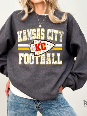 Vintage Kansas City Football Sweatshirt Trendy Kansas City Fan Shirts Kc Chiefs Shirt Chiefs Sweatshirt Chiefs T Shirt revetee 2