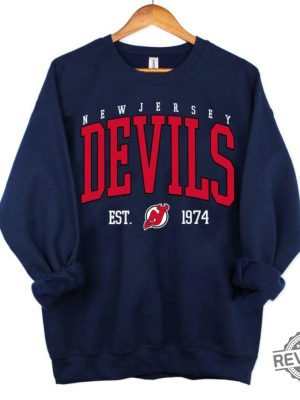 New Jersey Devils Crewneck Vintage Style New Jersey Devils Sweatshirt New Jersey Devils Sweatshirt revetee 2