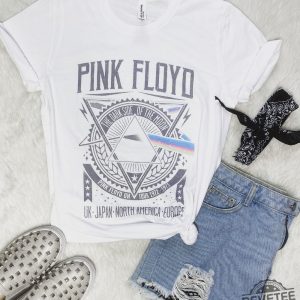 Dark Side Of The Moon Shirt Pink Floyds Dark Side Of The Moon Shirt revetee 2