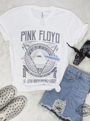 Dark Side Of The Moon Shirt Pink Floyds Dark Side Of The Moon Shirt revetee 2