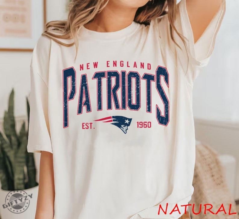 Vintage New England Shirt Patriots Sweatshirt New England Football Fan Hoodie Patriots Tee Patriots Tshirt Game Day Apparel