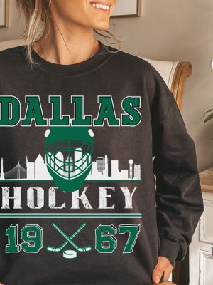 Vintage Dallas Hockey Sweatshirt Retro Dallas Hockey Crewneck Gift For Dallas Hockey Fan Dallas Stars Shirt Hoodie revetee 2