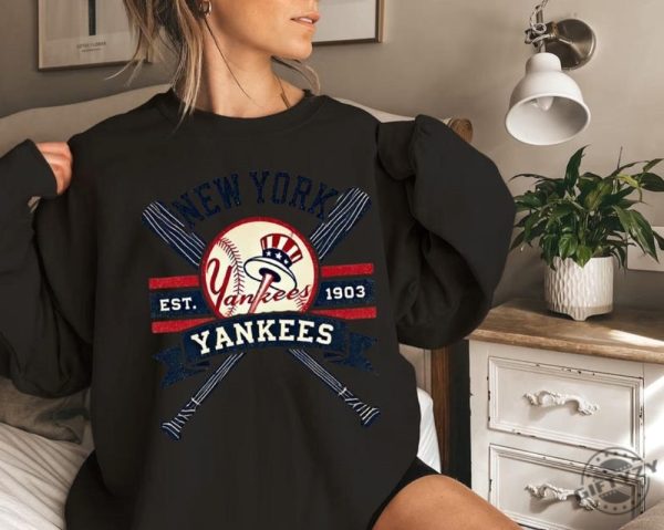 New York Yankees Vintage Shirt Perfect For Game Day Tshirt Cozy New York Yankees Sweatshirt Essential Fan Gear Hoodie Chic New York Yankees Shirt giftyzy 9