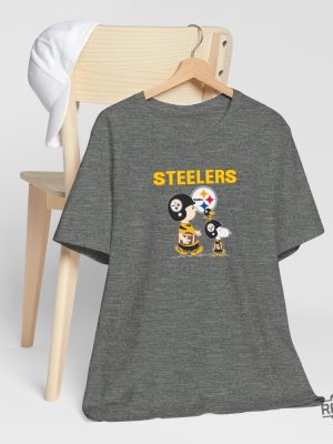 Snoopy Steelers Football Unisex Jersey Short Sleeve Tee Shirt Nfl Football Steelers Snoopy Peanuts Hoodie Sweatshirt T Shirt New revetee 3