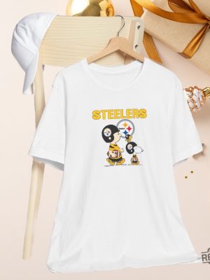 Snoopy Steelers Football Unisex Jersey Short Sleeve Tee Shirt Nfl Football Steelers Snoopy Peanuts Hoodie Sweatshirt T Shirt New revetee 6