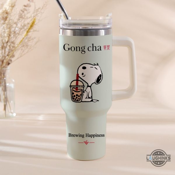 gong cha snoopy tumbler replica snoopy drinking milk tea tumblers the peanut stanley cup dupe laughinks 1