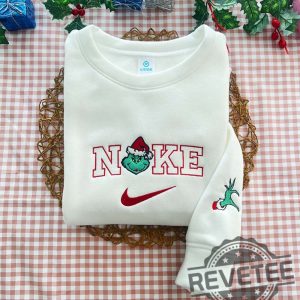 Christmas Friends Crewneck Sweatshirts Holiday Sweater Christmas Sweater Embroidered Sweatshirt Gingerbread Santa Gift Disney Christmas Shirt revetee 2