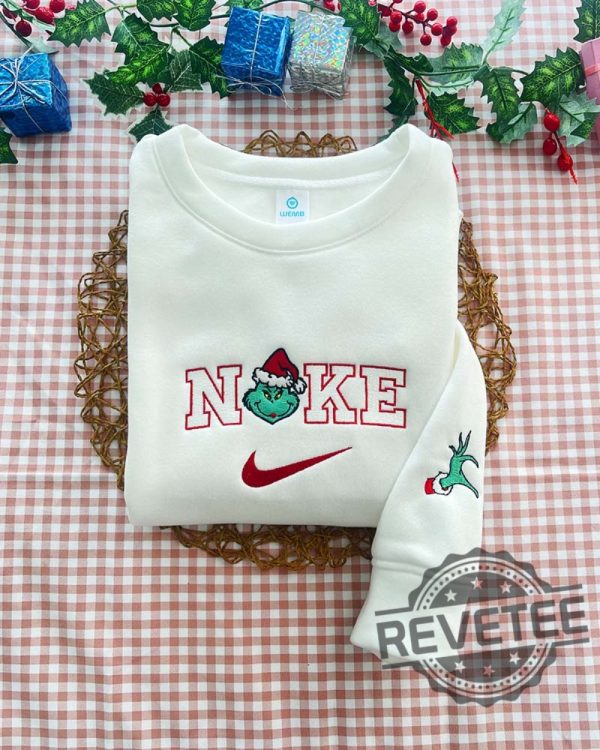 Christmas Friends Crewneck Sweatshirts Holiday Sweater Christmas Sweater Embroidered Sweatshirt Gingerbread Santa Gift Disney Christmas Shirt revetee 2