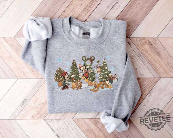 Vintage Mickey Mouse And Friend Christmas Sweatshirt Mickey And Friends Sweater Disney Christmas Shirt Disney Shirt Christmas Party 2024 Shirt Vintage Mickey revetee 2