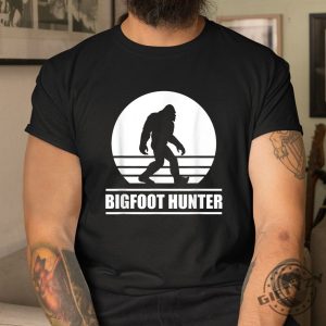 Funny Bigfoot Hunter Pajama Shirt For Sleepovers giftyzy 1 3