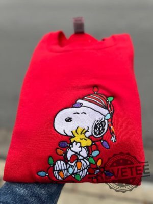 Peanuts Snoopy Woodstock Christmas Lights Embroidered Sweatshirt T Shirt Hoodie Unique Snoopy Christmas Gift revetee 2