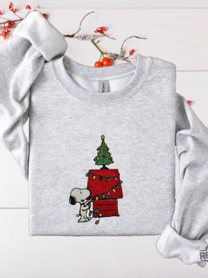 The Peanuts Snoopy Christmas Embroidered Sweatshirt Shirt Hoodie Snoopy Christmas Apparel Snoopy Christmas Tree Crewneck Unique revetee 4