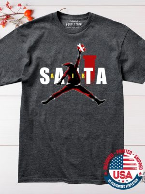 Air Santa Christmas Gift T Shirt Basketball Christmas Air Santa Claus Shirt Matching Christmas Shirt For Families Gift For Husband Wife Daughter Son revetee 6