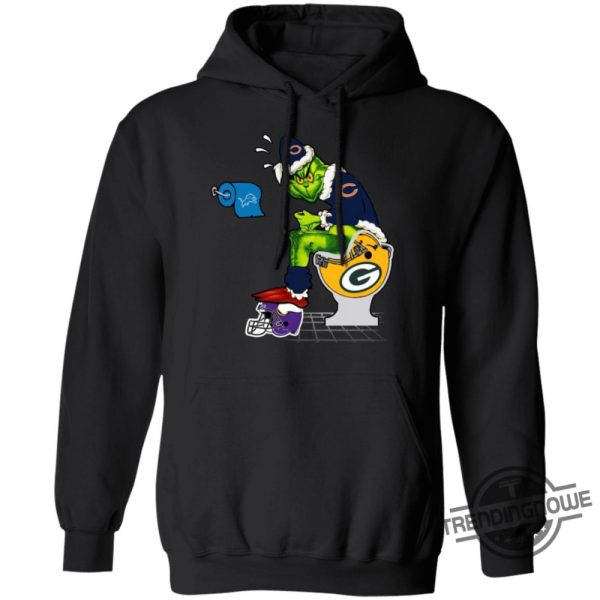 Santa Grinch Chicago Bears Shirt Hilarious Holiday Shirt For Bears Fans trendingnowe 2