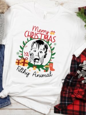 Merry Christmas Ya Filthy Animal Sweatshirt Tshirt Hoodie Retro Xmas Crewneck Gifts Home Alone Christmas Shirts Gift For Wife Husband Son Daughter revetee 2