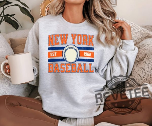 Retro New York Mets Crewneck Sweatshirt Hoodie T Shirt New York Baseball Game Day Tshirt Gift For Fan Mom Dad Daughter Son Tee Christmas Gifts revetee 1