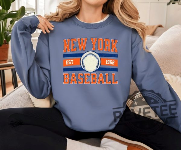 Retro New York Mets Crewneck Sweatshirt Hoodie T Shirt New York Baseball Game Day Tshirt Gift For Fan Mom Dad Daughter Son Tee Christmas Gifts revetee 2