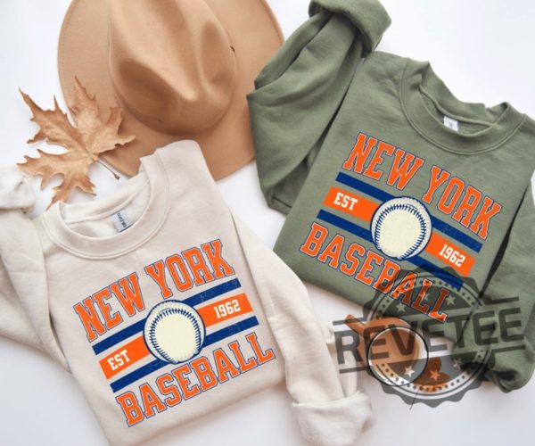 Retro New York Mets Crewneck Sweatshirt Hoodie T Shirt New York Baseball Game Day Tshirt Gift For Fan Mom Dad Daughter Son Tee Christmas Gifts revetee 3