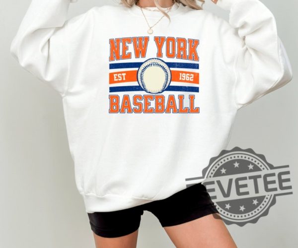 Retro New York Mets Crewneck Sweatshirt Hoodie T Shirt New York Baseball Game Day Tshirt Gift For Fan Mom Dad Daughter Son Tee Christmas Gifts revetee 4