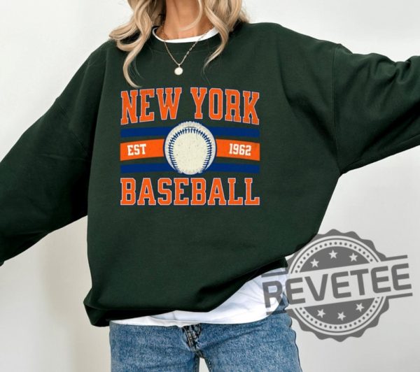 Retro New York Mets Crewneck Sweatshirt Hoodie T Shirt New York Baseball Game Day Tshirt Gift For Fan Mom Dad Daughter Son Tee Christmas Gifts revetee 5