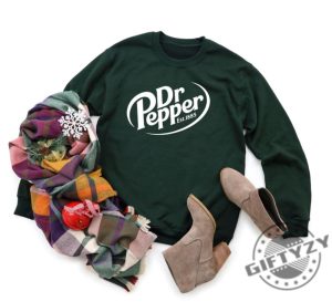 Dr Pepper Est 1885 Shirt Dr Pepper Soda Lover Tshirt Dr Pepper Gift Dr Pepper Logo Hoodie Trendy Sweatshirt Gift For Friends giftyzy 2