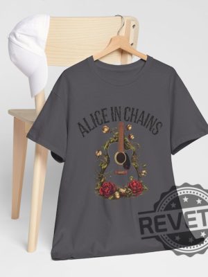 Alice In Chains T Shirt Hoodie Sweatshirt Grunge Band Tshirt Tee 90S Music Shirts Vintage Band Merch Retro Rocker Gift For Fan Men Women revetee 2