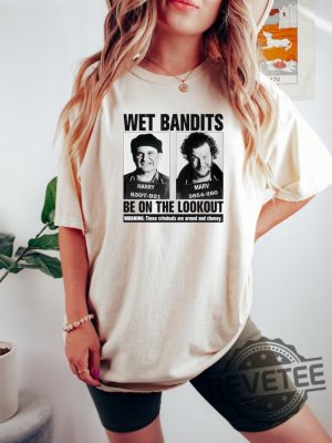 Wet Bandits Mugshot Be On The Lookout Shirt Hoodie Sweatshirt Funny Christmas Movie Tee Gifts For Fan Armed And Clumsy Criminals Unique revetee 3