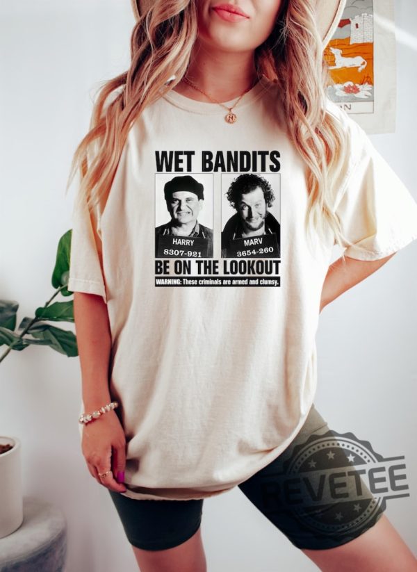 Wet Bandits Mugshot Be On The Lookout Shirt Hoodie Sweatshirt Funny Christmas Movie Tee Gifts For Fan Armed And Clumsy Criminals Unique revetee 3