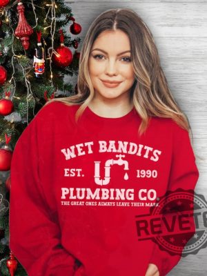 Retro Wet Bandits Plumbing Co Funny Marv Harry Shirts Christmas Home Alone Sweatshirt Hoodie Crewneck Sweater Cute Holiday Gifts For Him Her revetee 3