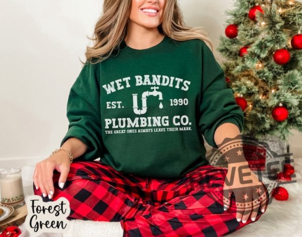 Retro Wet Bandits Plumbing Co Funny Marv Harry Shirts Christmas Home Alone Sweatshirt Hoodie Crewneck Sweater Cute Holiday Gifts For Him Her revetee 5