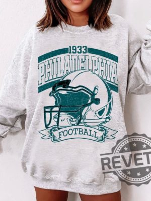 Retro 90S Philadelphia Eagles Football 1933 Sweatshirt Hoodie T Shirt Game Day Tee Gifts For Fan Men Women Sunday Football Tee Shirts Unique revetee 3