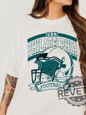 Retro 90S Philadelphia Eagles Football 1933 Sweatshirt Hoodie T Shirt Game Day Tee Gifts For Fan Men Women Sunday Football Tee Shirts Unique revetee 4