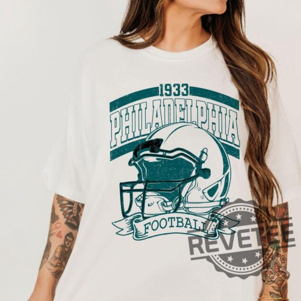 Retro 90S Philadelphia Eagles Football 1933 Sweatshirt Hoodie T Shirt Game Day Tee Gifts For Fan Men Women Sunday Football Tee Shirts Unique revetee 4