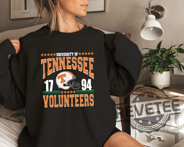 Vintage 90S Tennessee Volunteers Football T Shirt Hoodie Sweatshirt Tee Shirts Gifts For Fan Men Women Game Day Sweater Pullover Unique revetee 3