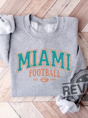 Vintage Miami Dolphins Crewneck Sweatshirt T Shirt Gifts For Fan Men Women Game Day Fans Gift Tee Shirts Sweater Pullover Birthday Unique revetee 3