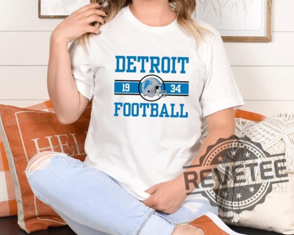 Detroit Lions Sweatshirt Hoodie T Shirt Crewneck Game Day Tee Sweater Football Fan Gift Sunday Gifts For Men Women Birthday Unique revetee 1