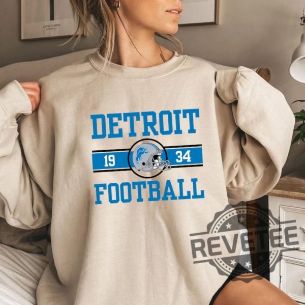 Detroit Lions Sweatshirt Hoodie T Shirt Crewneck Game Day Tee Sweater Football Fan Gift Sunday Gifts For Men Women Birthday Unique revetee 2