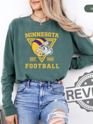 Minnesota Vikings Football Shirt Hoodie Sweatshirt Crewneck Retro Tee Gifts For Fan Mens Womens Birthday Gift Sweater Pullover Hoodies Unique revetee 1 1