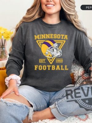 Minnesota Vikings Football Shirt Hoodie Sweatshirt Crewneck Retro Tee Gifts For Fan Mens Womens Birthday Gift Sweater Pullover Hoodies Unique revetee 1 3