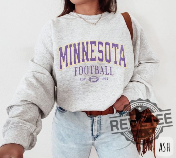 Vintage Minnesota Vikings Est 1961 Football Sweatshirt Hoodie Tshirt Tee Gift For Fan Mens Womens Crewneck Game Day Pullover Shirts Unique revetee 1