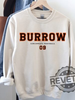 Joe Burrow 09 Cincinnati Bengals Sweatshirt Hoodie Tshirt Tee Gift For Mens Womens Joe Burrow Jersey Retro Vintage Jersey Sweater Pullover Hoodies revetee 1 5