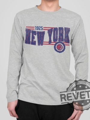 New York Giants Retro Crewneck Long Sleeve Tshirt Hoodie Ny Unisex Shirts Game Day Tshirt Giant Football Fan Gift Mens Womens Unique revetee 1 1