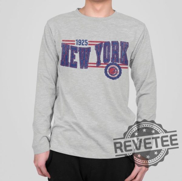 New York Giants Retro Crewneck Long Sleeve Tshirt Hoodie Ny Unisex Shirts Game Day Tshirt Giant Football Fan Gift Mens Womens Unique revetee 1 1