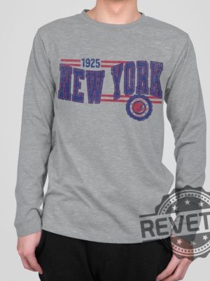 New York Giants Retro Crewneck Long Sleeve Tshirt Hoodie Ny Unisex Shirts Game Day Tshirt Giant Football Fan Gift Mens Womens Unique revetee 1 2